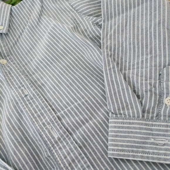 Boys button down! EUC!! - Picture 3 of 3